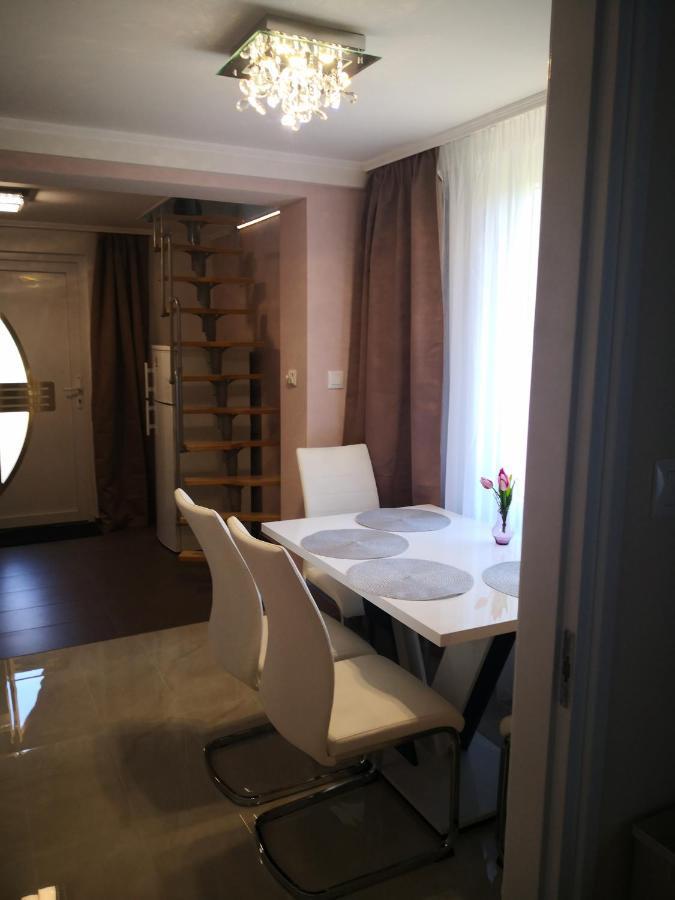 Kupola Apartman Szeged Exterior foto